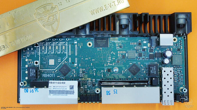 rb4011igs-plus-rm_6