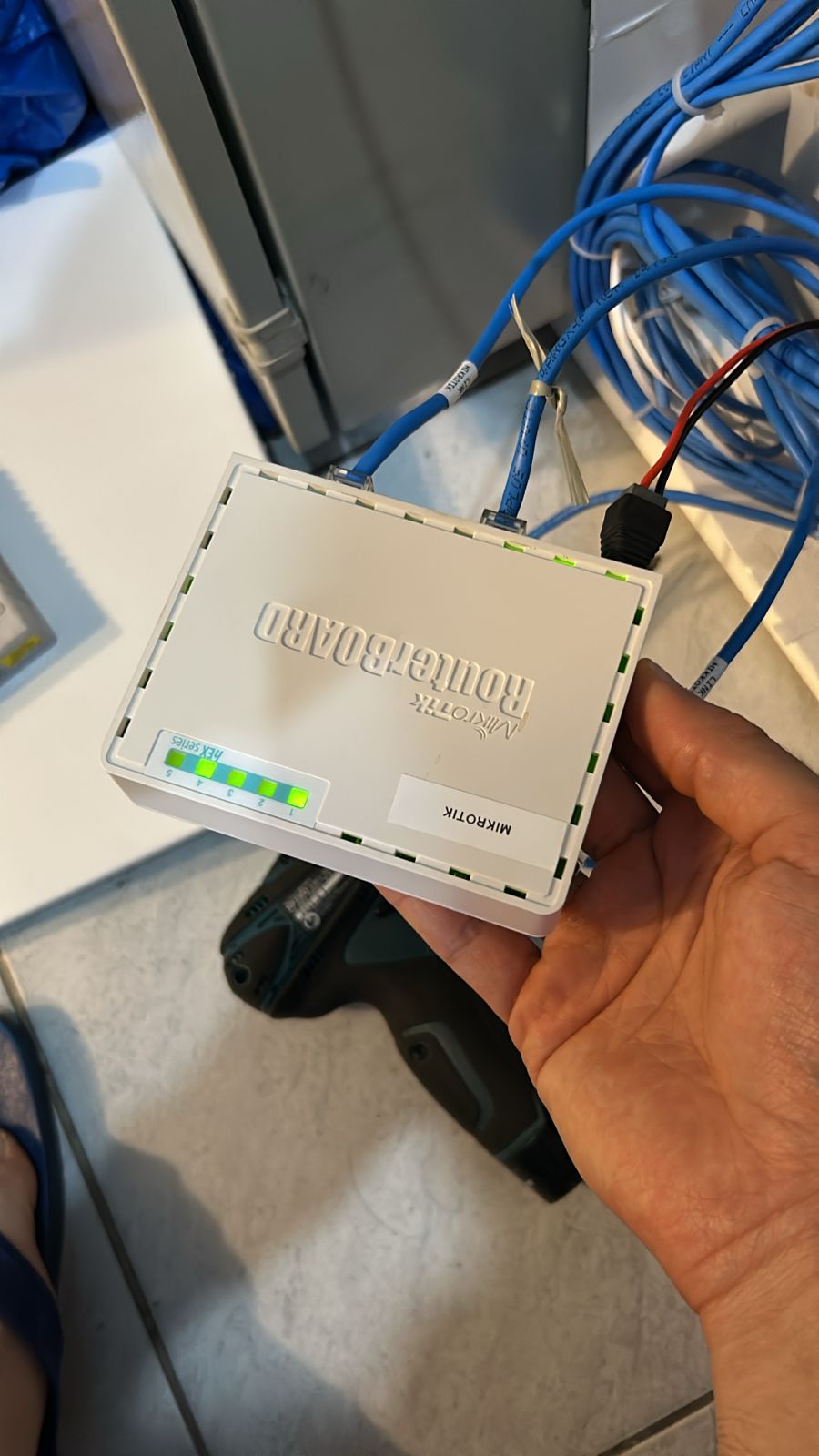 front_mikrotik.jpeg