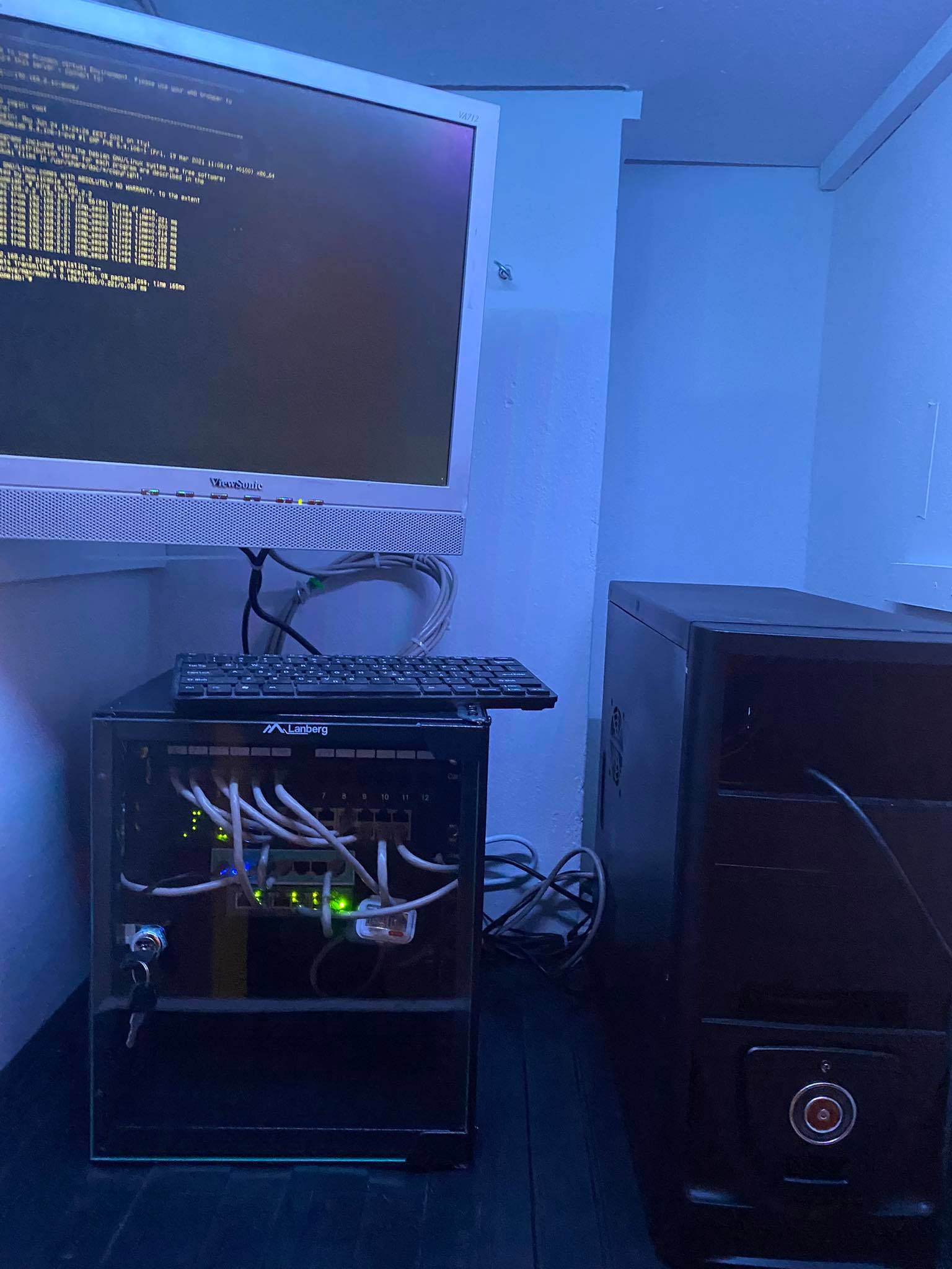 mini rack.jpg
